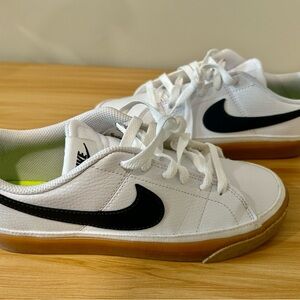 Nike Court Legacy Women’s Next Nature White Anthracite Gum/black Size 7